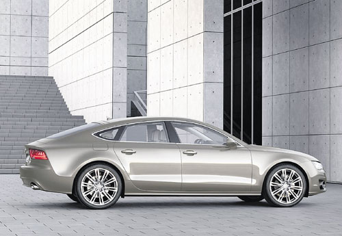 <p>Deportivo. El A7 además de mostrar elegancia en todo su diseño, se presenta con rasgos deportivos fáciles de apreciar tanto en el exterior como en su interior.</p>