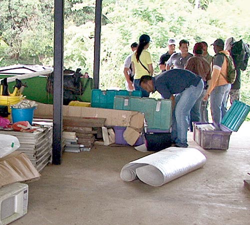<p>Allanamiento.Evidencias encontradas por la Policía.</p>