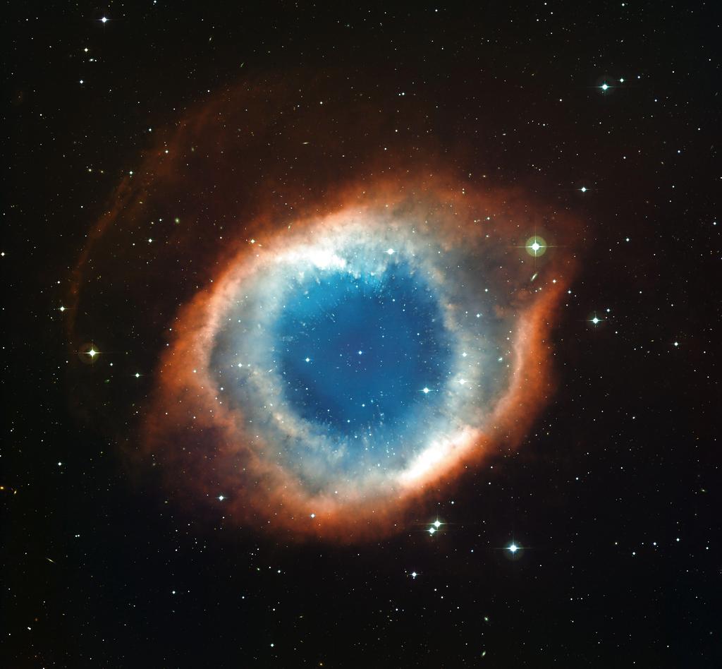 La Nebulosa Trifid desde el observatorio de Paranal. Foto/EFE-ESO<br>