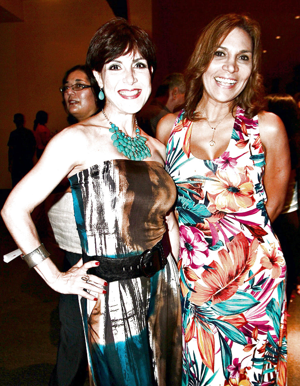 Carmen Julia Acevedo y Victoria Garibaldo.()