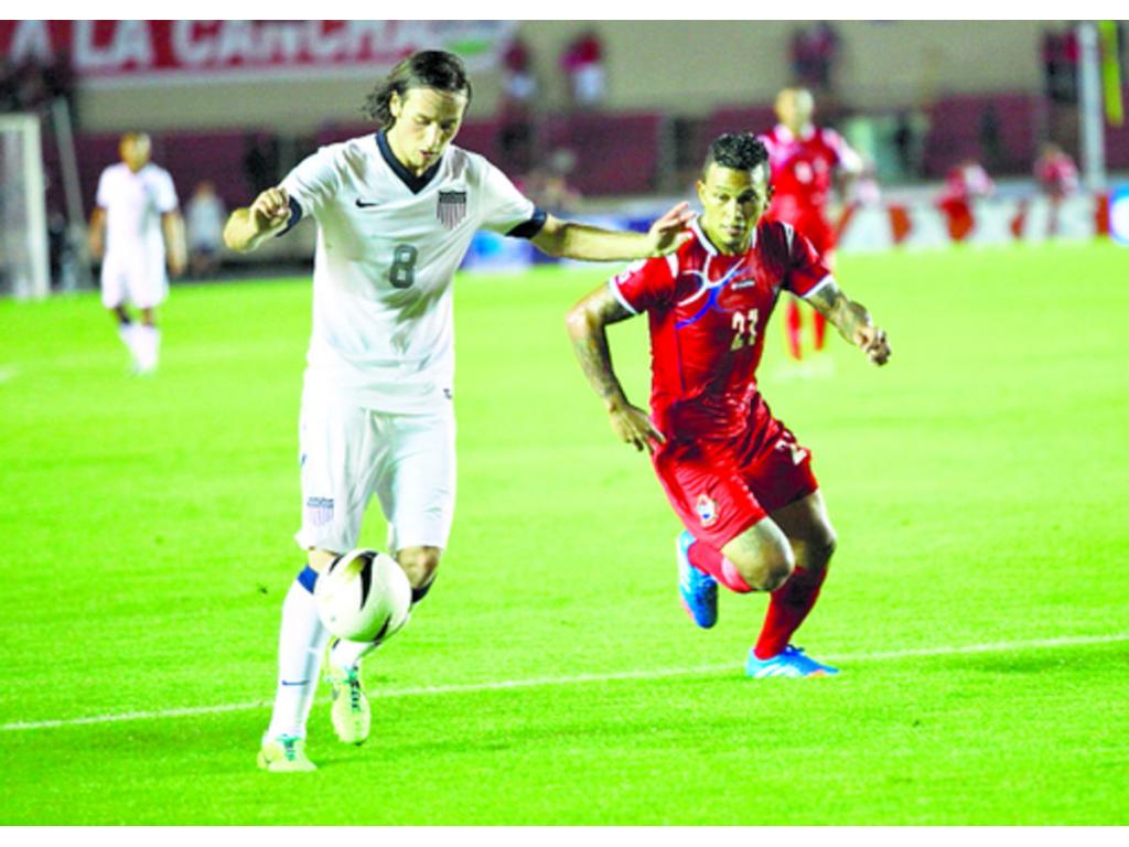 Amílcar Henríquez (dcha.) jugó durante los 90 minutos.(Anayansi Gamez/Alberto Ortega)