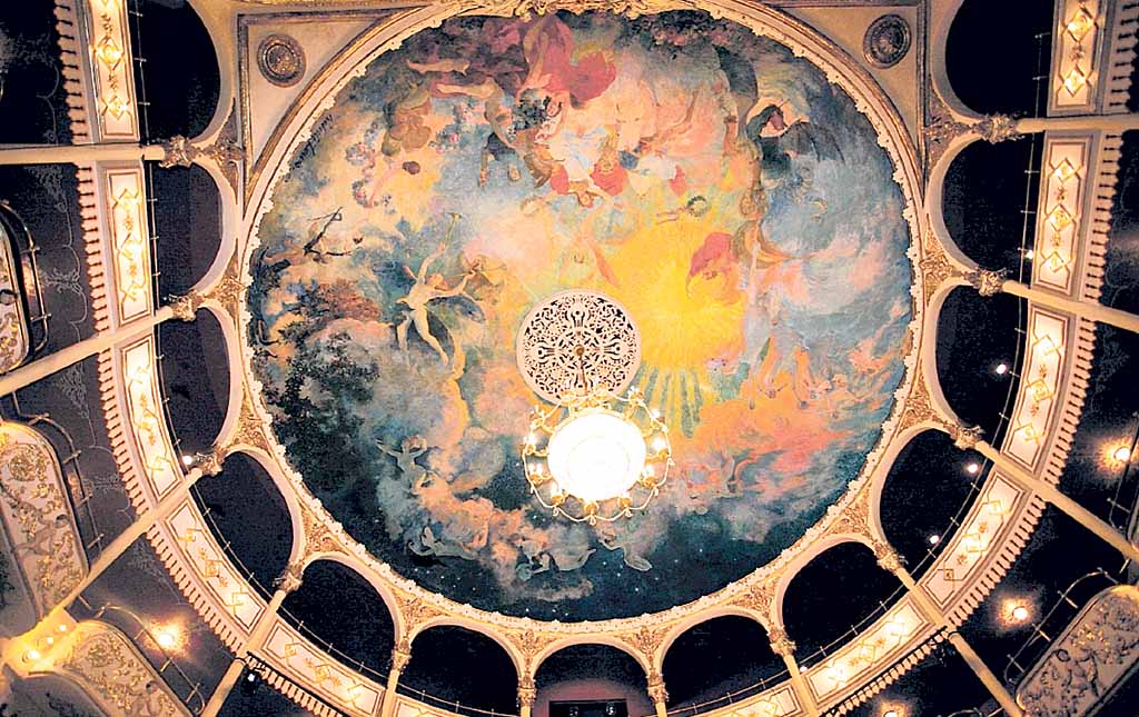 <p>Cultura. El teatro abre sus puertas y evade los tabúes.</p>