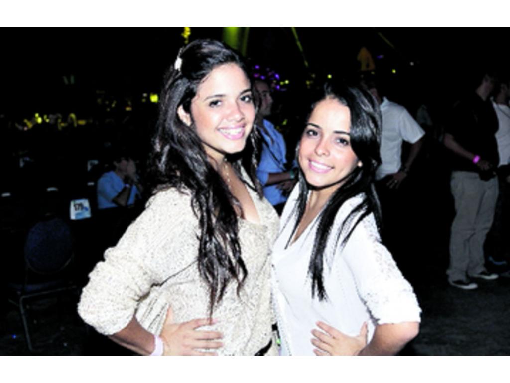 2. Rosy Meléndez y Yeimy Meléndez.