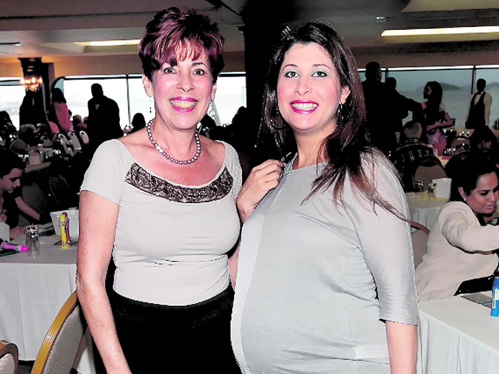 Glenda de Pimentel e Ivette de Jorda.()