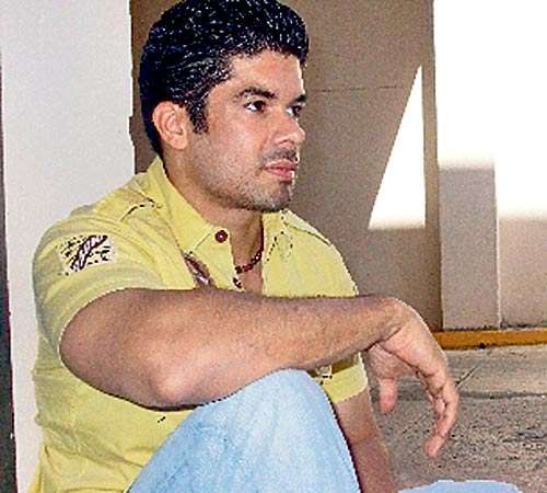 <p>Jerry Rivera lanzó este 2011 su último CD El Amor Existe </p>
