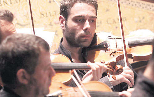 <p>Hubo dúo de violinistas.</p>