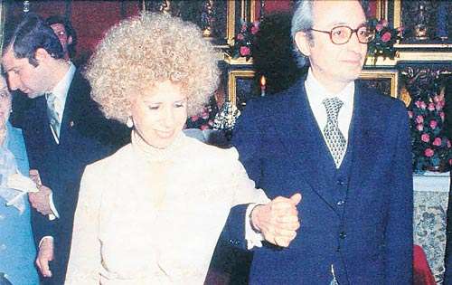 <p>Segunda boda. Cayetana junto a Jesús Ortiz de Zárate. </p>