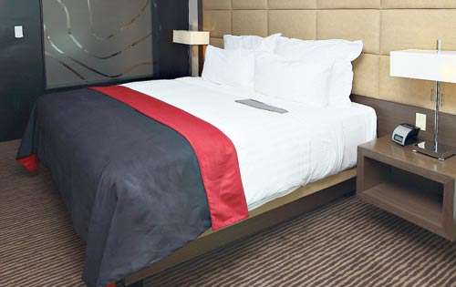 <p>Comodidad. Las habitaciones son modernas y a la vez sobrias, amplias y confortables.</p>