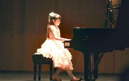 <p>Excepcional. Umi, de su repertorio, dio una muestra.</p>