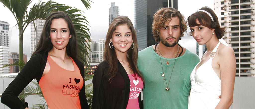 Ana Sofía Joudr, Julianna Alvarado, Rafael Jaén y Lucy Pollard.()