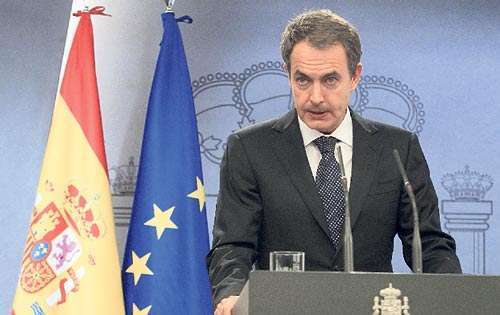 <p>Anuncio. Zapatero reconoció la labor de otros gobiernos.</p>