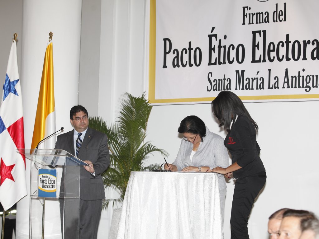 En el mecanismo de ejecución del Pacto Ético solo se establecían
sanciones contra los partidos políticos, situación que es más amplia en
su reglamento. Foto/Archivo