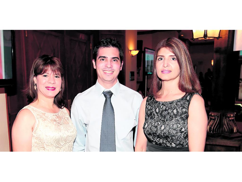 Elida Pardo de Samaniego, Daniel Herrera y Claudia Herrera.()