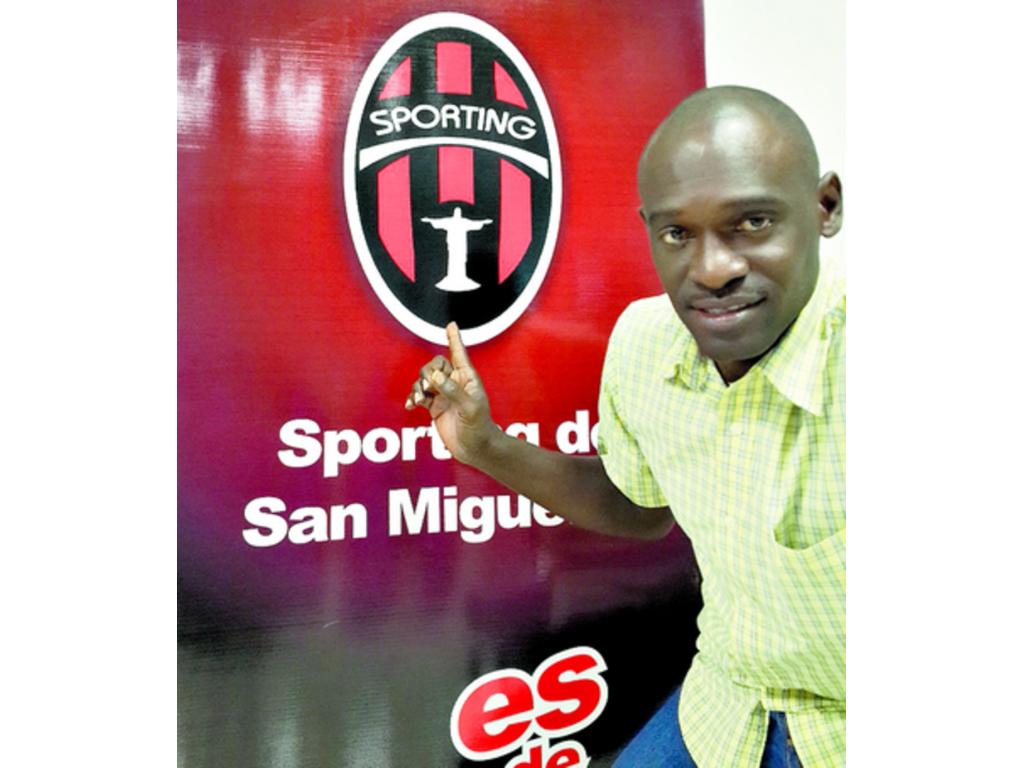 José Mario Anthony Chalate Torres, técnico del Sporting.(Foto Archivo)