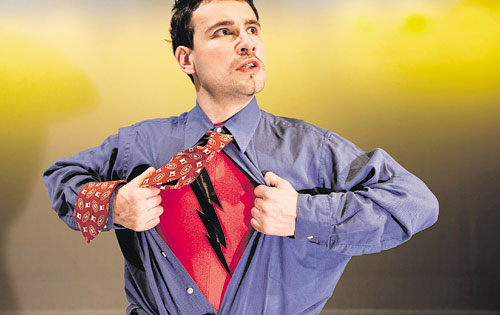 <p></p><p>Superhéroe. "Jorge Rave", ¿un Superman o un Chapulín?</p>