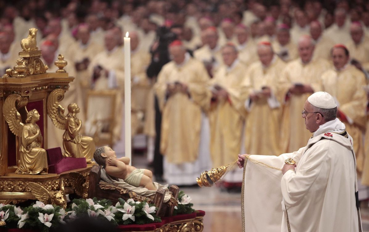En su primera celebración de la Navidad, el papa argentino pronunció una homilía breve en la que la llegada de Jesús, que celebran hoy los católicos, fue el único tema. Foto/EFE