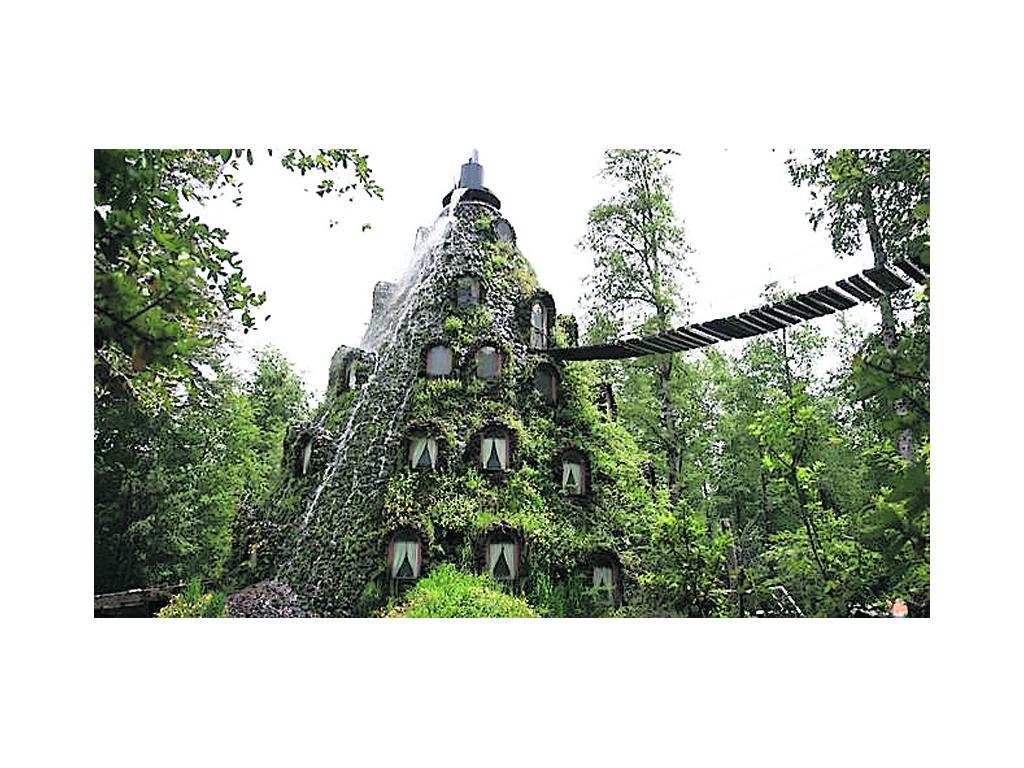 Chile. Existe la Montaña Mágica Lodge, muy hermoso.()