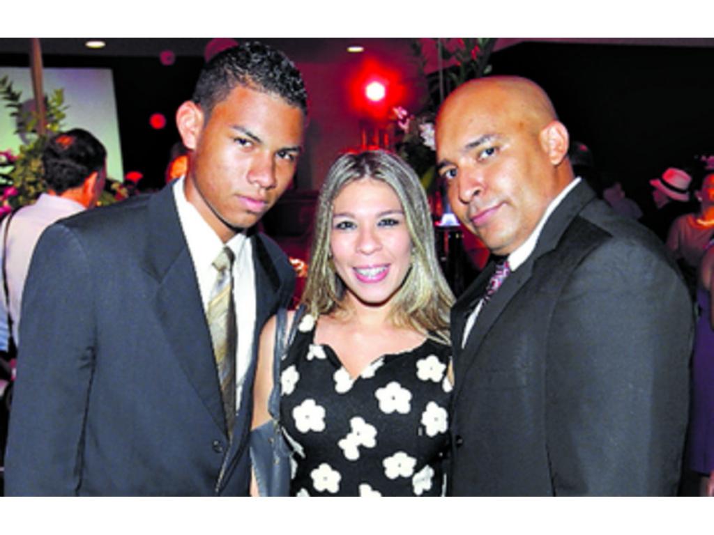 2. José Batista, Hazel Cordero y Rogelio Fernández.