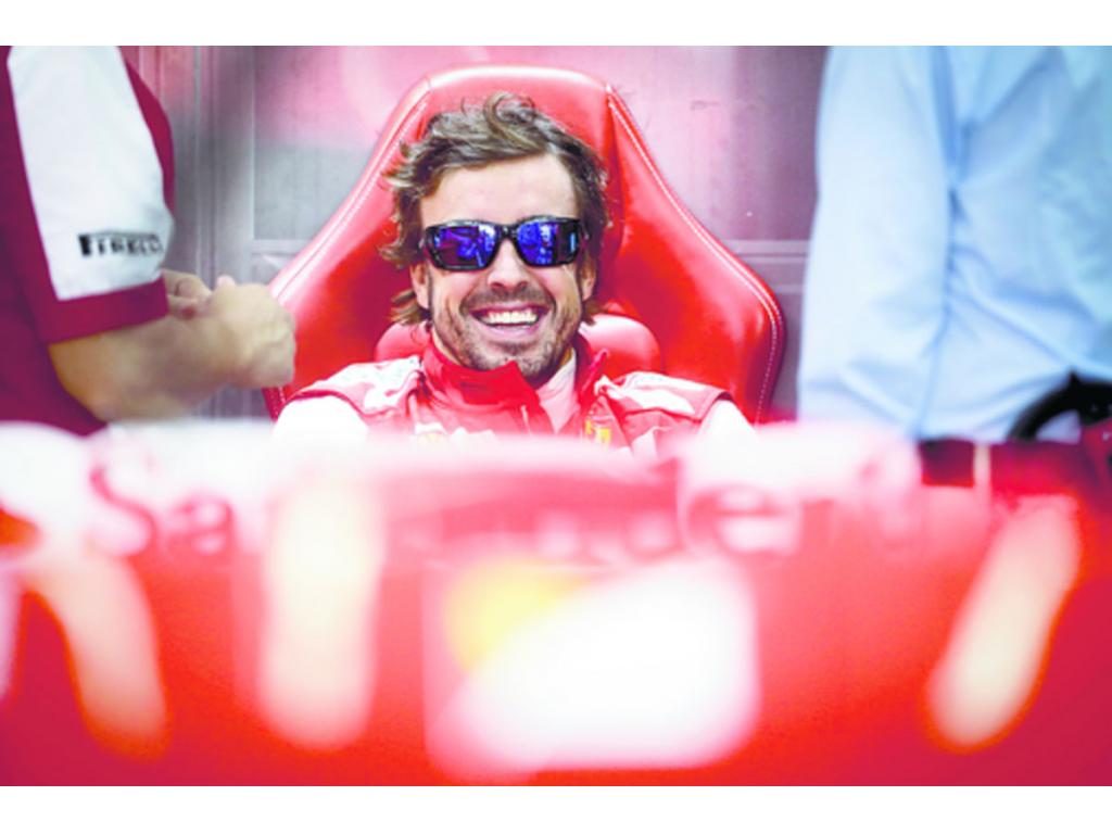 Fernando Alonso es, junto a Hamilton, el mejor pagado de la F1.(AP)