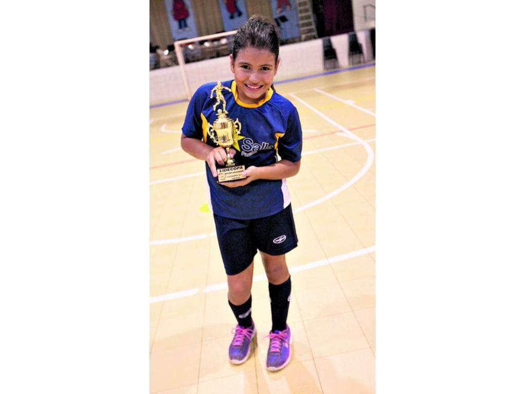 Adriana Jaén, campeona goleadora del torneo.(Alberto Ortega)