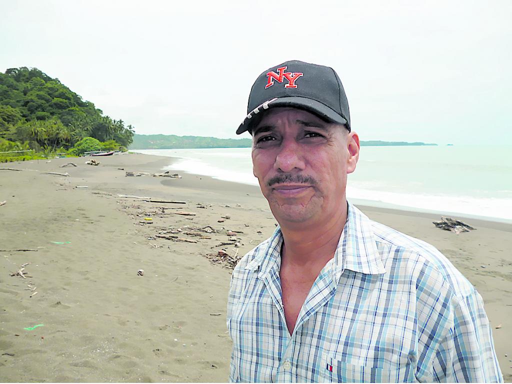 Manuel Salvador González()