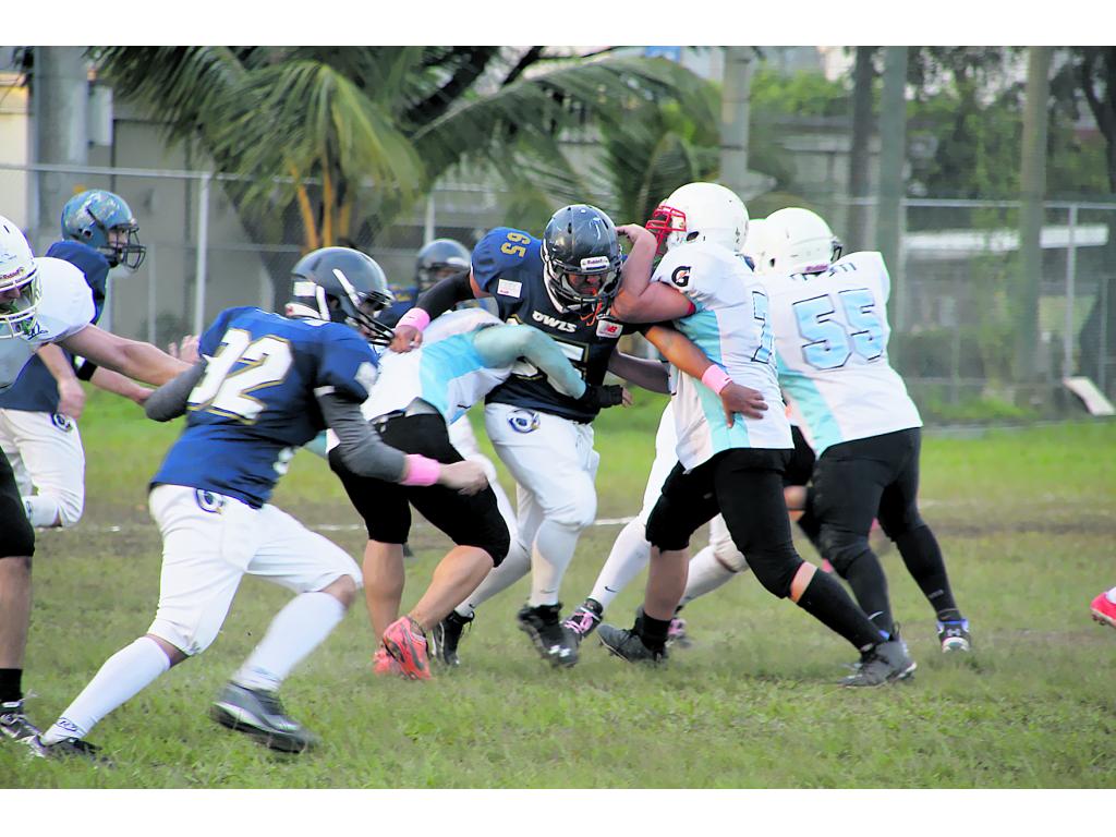 Los Fighting Olws de la Academia Interamericana de Panamá (AIP) derrotaron a los Dragons y mantuvieron el invicto.(Fotos: Araximido Palomino)