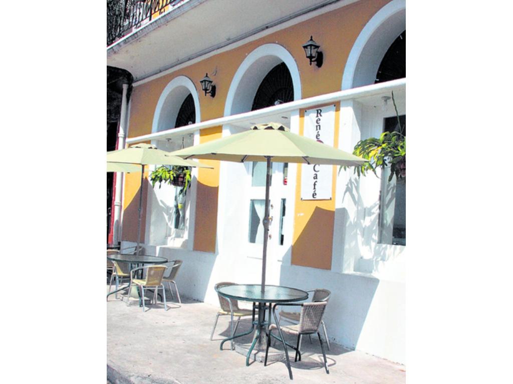 Restaurantes con terrazas al aire libre en Casco Antiguo.