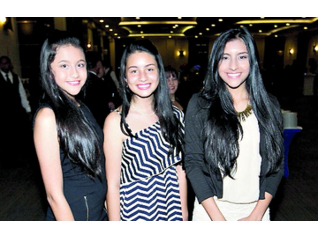 4. Paula Herrera, Daniela Herrera y Sara Herrera.