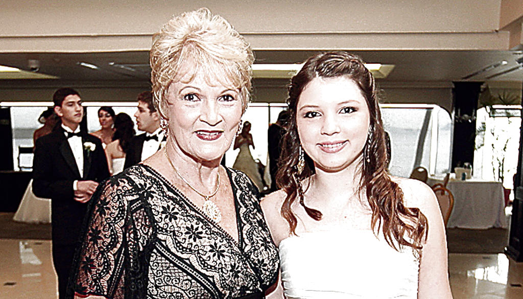 Gerta de Pérez y Daniela Pérez Alemán.()