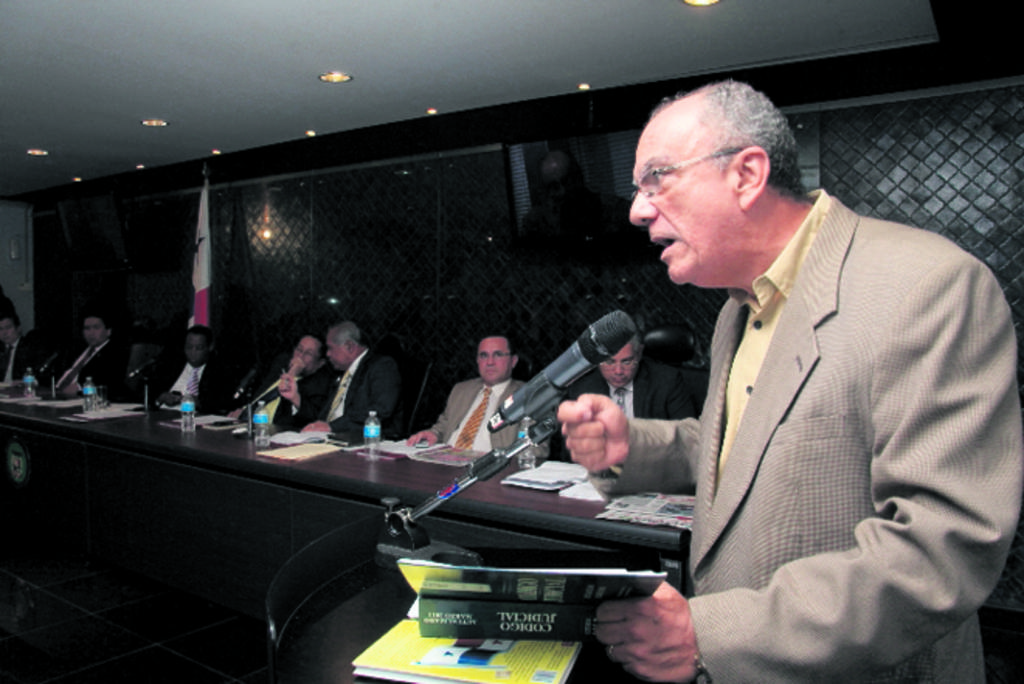 Posición. Jorge Gamboa participó del periodo de consulta.()