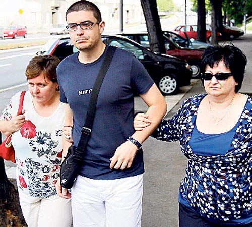 <p>Familiares de Hadzic</p>