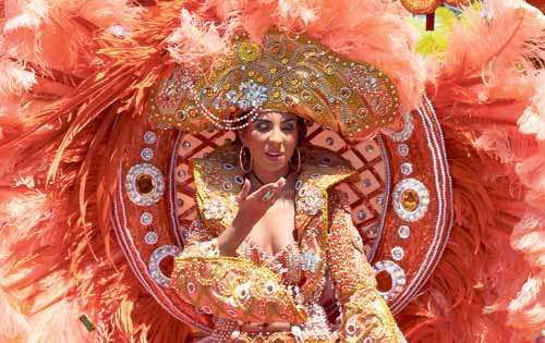 <p>Reinaron los tonos naranja en Calle Abajo este lunes. </p>
