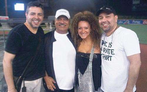 <p>Compañía. Luis Enrique, Alfanno, Érika y Roberto Blades.</p>