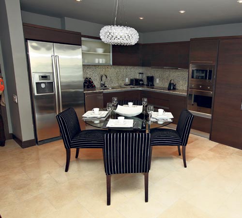 <p>Habitaciones. Tanto para huésped o residentes, la oferta es bastante completa y su decoración, de muy buen gusto.</p>