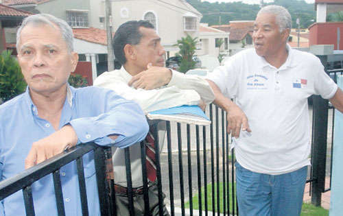 <p>Experiencia. Idelfonso Lee (izq.).</p>