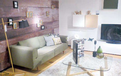 <p>Imitación. Materiales de PVC, polietileno y fibras de vidrio. </p>