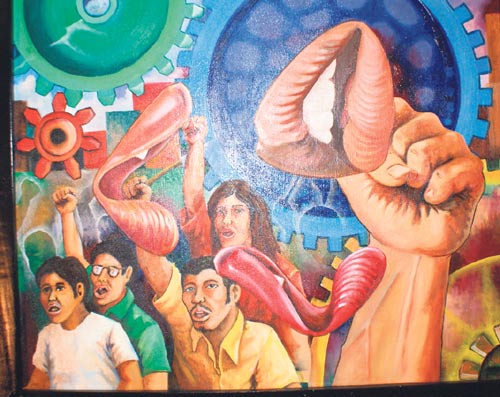 <p>Muestra. Se exhibieron obras premiadas y concursantes.</p>