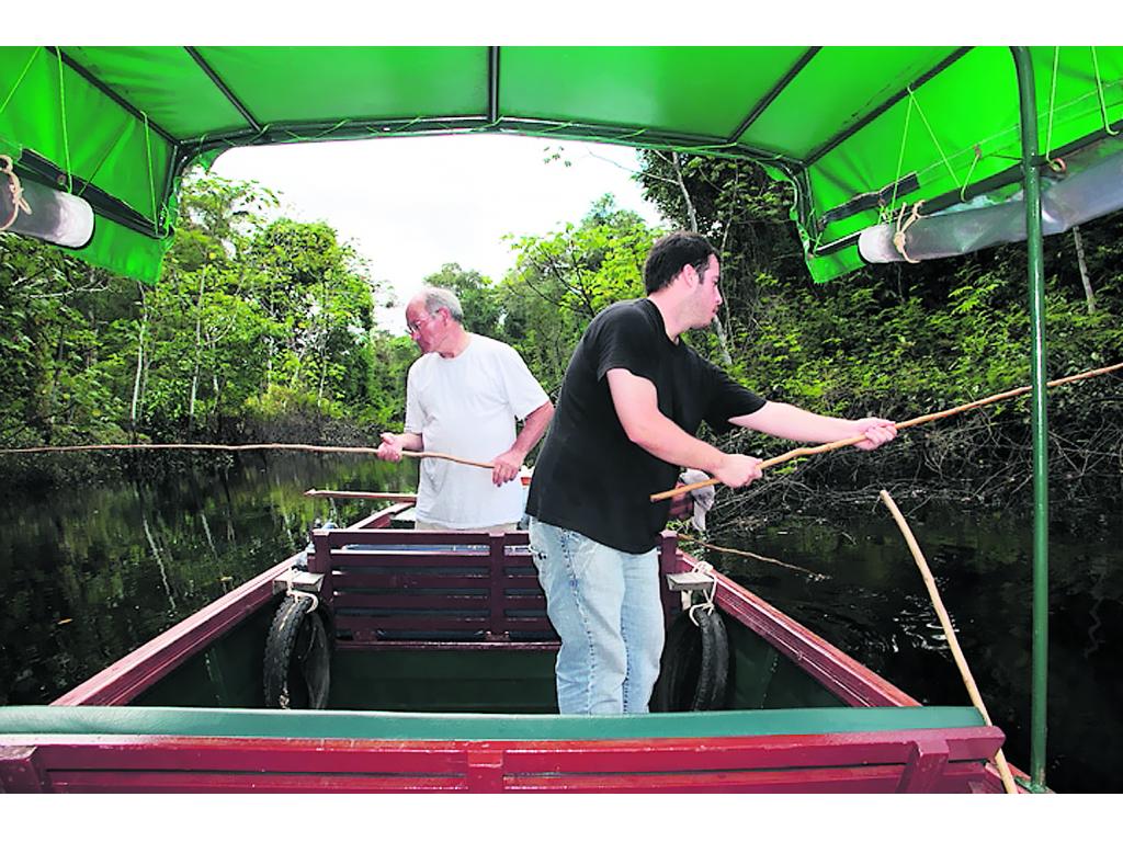 Actividad. Dentro del full day en la selva se incluye una gira para pescar pirañas.(Cortesía)