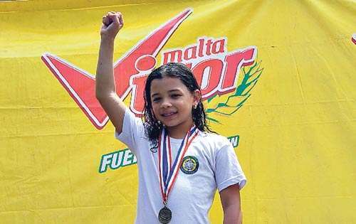 <p>Ganadora. Isabella Pérez se alzó en la categoría 7-8 años.</p>