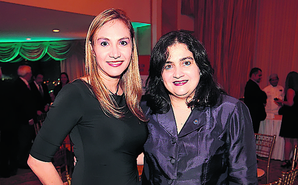 Sandra Lombardo de González y Mónica Ivankovich.()
