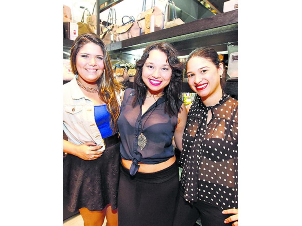 7. María Celeste Garrido, Ibell Araúz y Nohely Nieto.