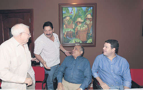 <p>López y Lombana</p>