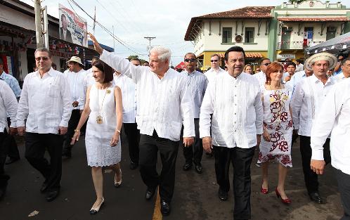 Osvaldo Ayala es el abanderado en La Villa de los Santos. Foto: Cortesía Presidencia<br>