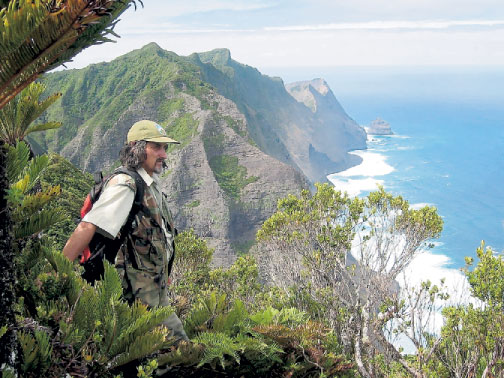 Mirador. Lleva como nombre Alejandro Selkirk y está ubicado en la isla Robinson Crusoe.