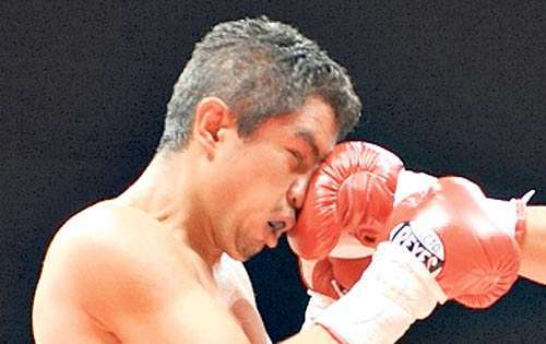 <p>Vargas recibe castigo. </p>