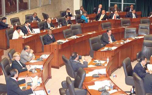 <p>Pleno. Los diputados no avanzaron en el debate.</p>