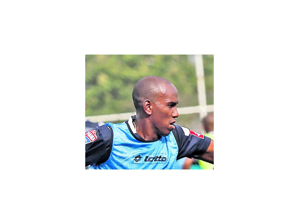 Ante Honduras, el defensor taurino fue de los mejores, hizo un trabajo defensivo muy bueno y dio salida al equipo por banda derecha. En su siguiente partido, ante Guatemala, bajó un poco su nivel, pero cumplió con su labor.()