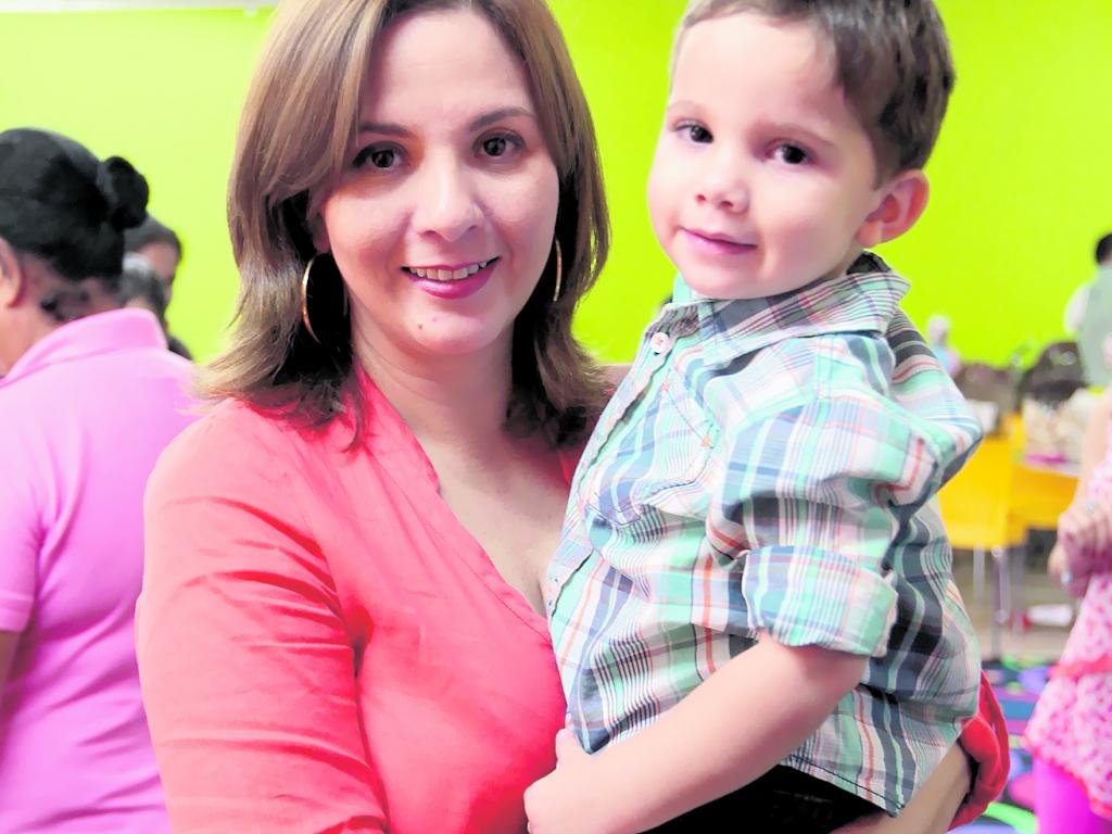 Ana Lucrecia de Escalona y Andrés Escalona.()