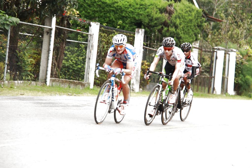 Corredores hacia la meta ya en los metros finales. Foto/Cortesía nextpanama.net<br>