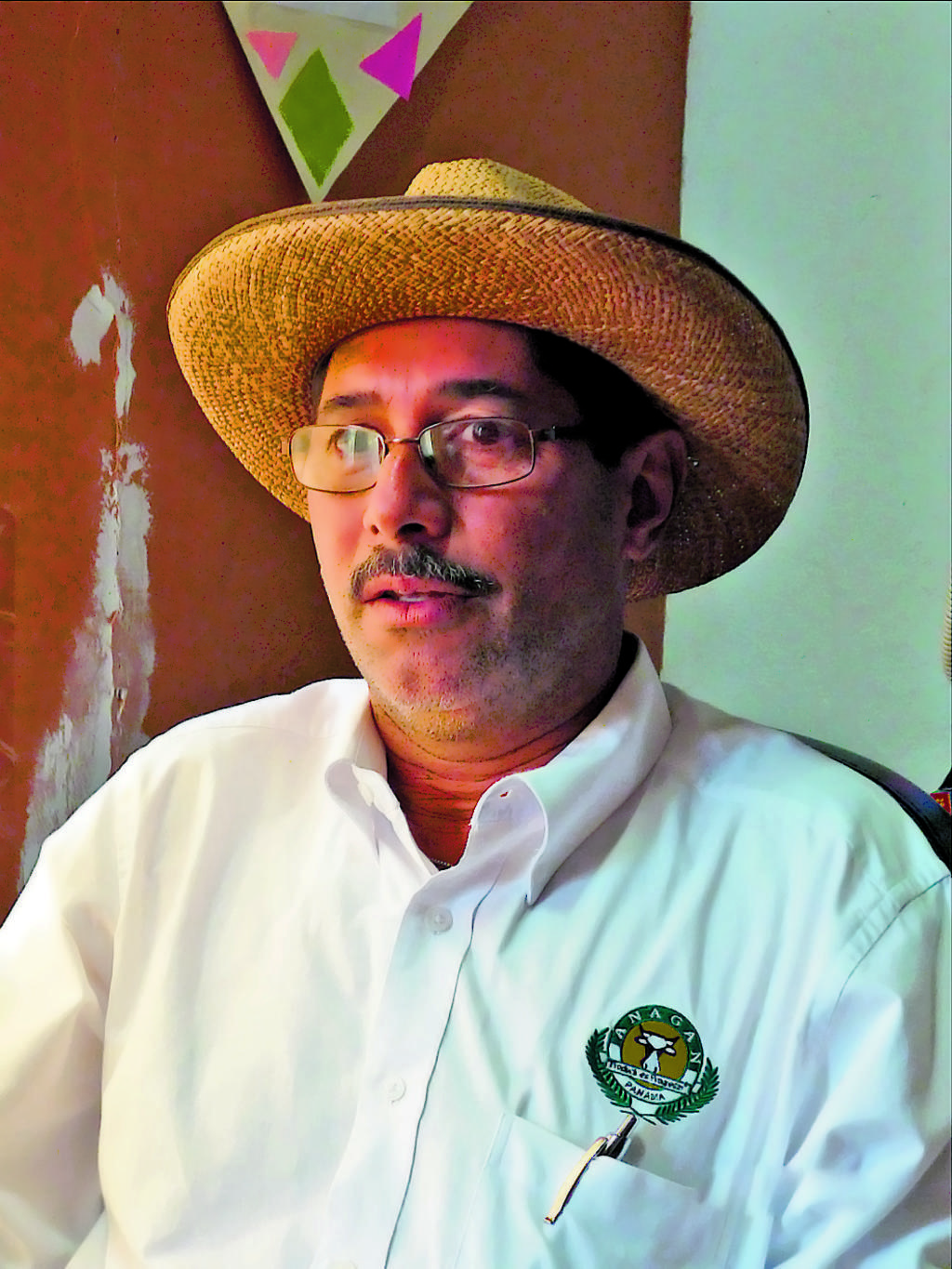 Desde hace seis años es el representante de Anagan ante el patronato de la Feria de Tanara, cuyo comité organizador lo integran once instituciones de Gobierno, asociaciones no gubernamentales y asociaciones cívicas. ()